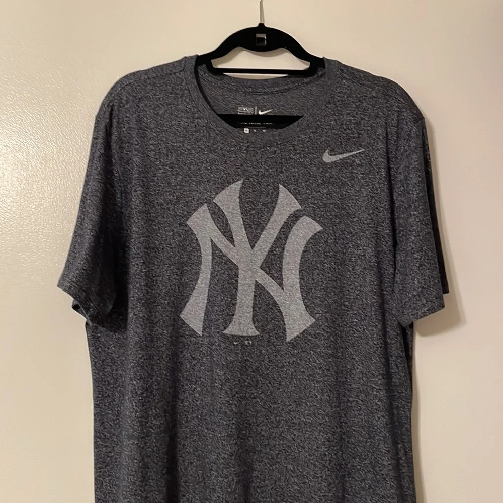 Men’s   New York Yankees T- Shirt. Short Sleeve Sz XL - Picture 2 of 4